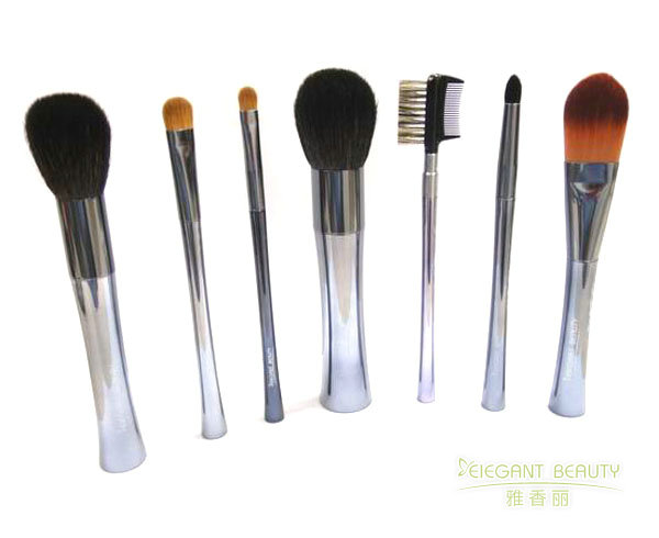 成套榴莲视频成人APP无限看成人的收纳包磁吸扣设计是否影响刷毛保护？
